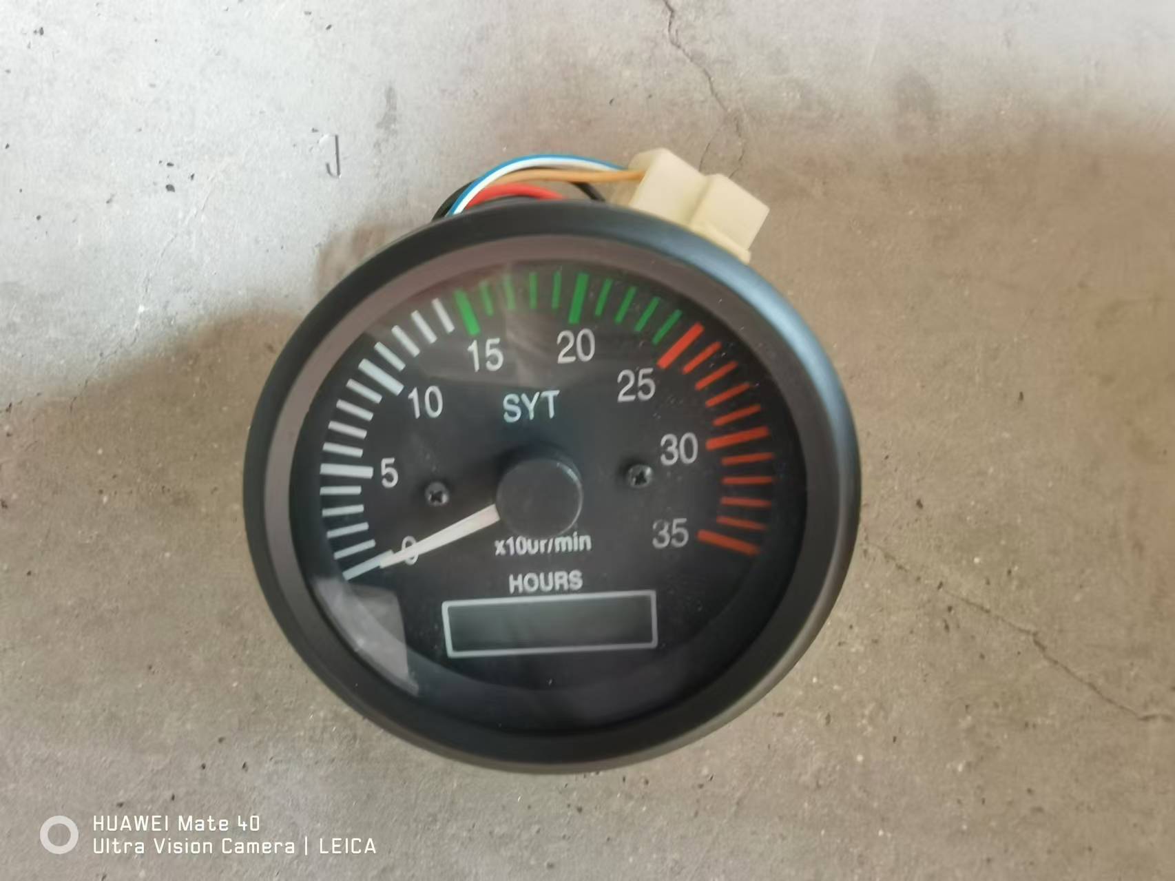 ZOOMLION mobile crane tachometer indicator YT501DJS-A  24 V 1139900466