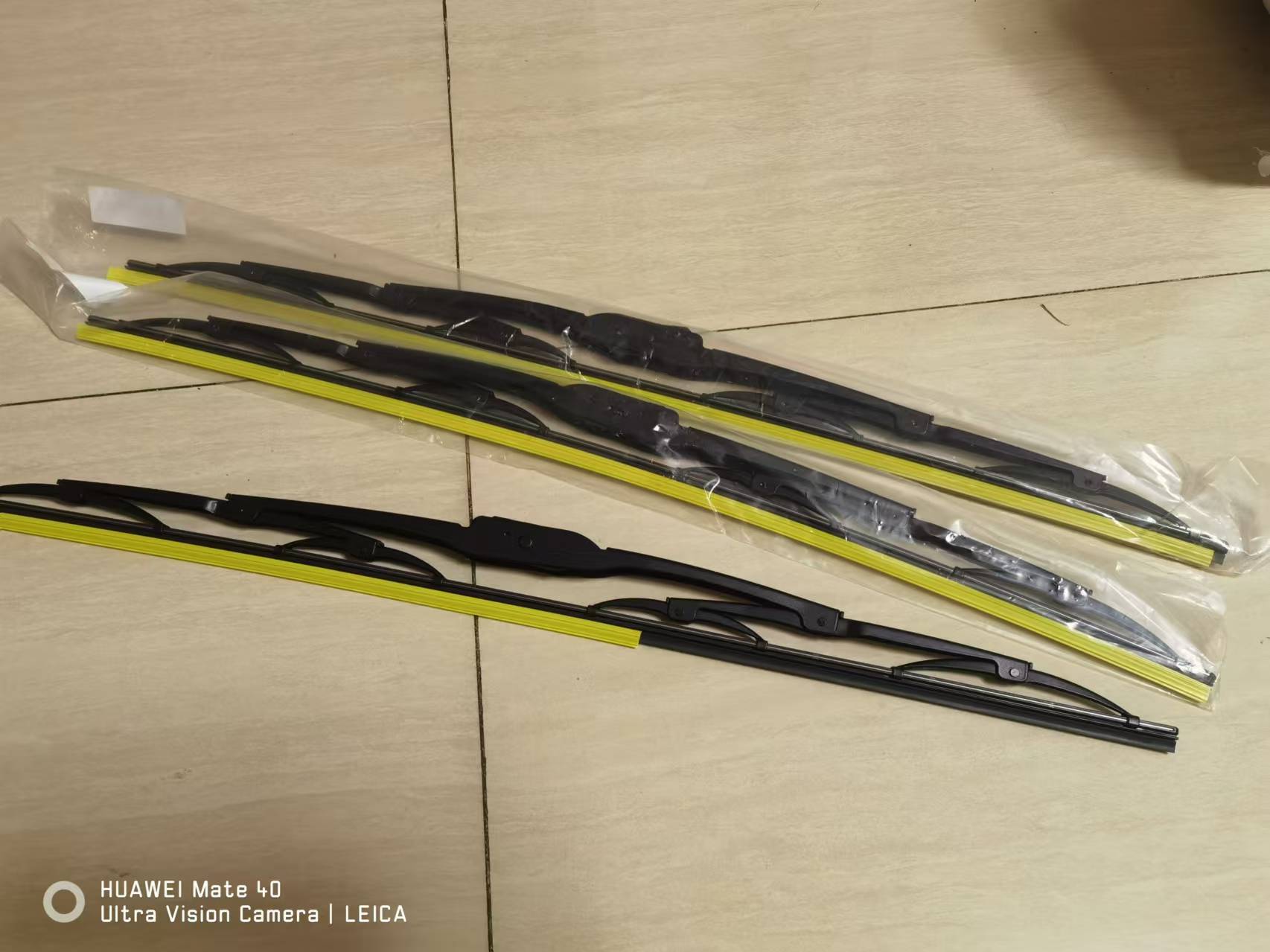 SINO-TRUCK wiper blade WG1671740083/1 