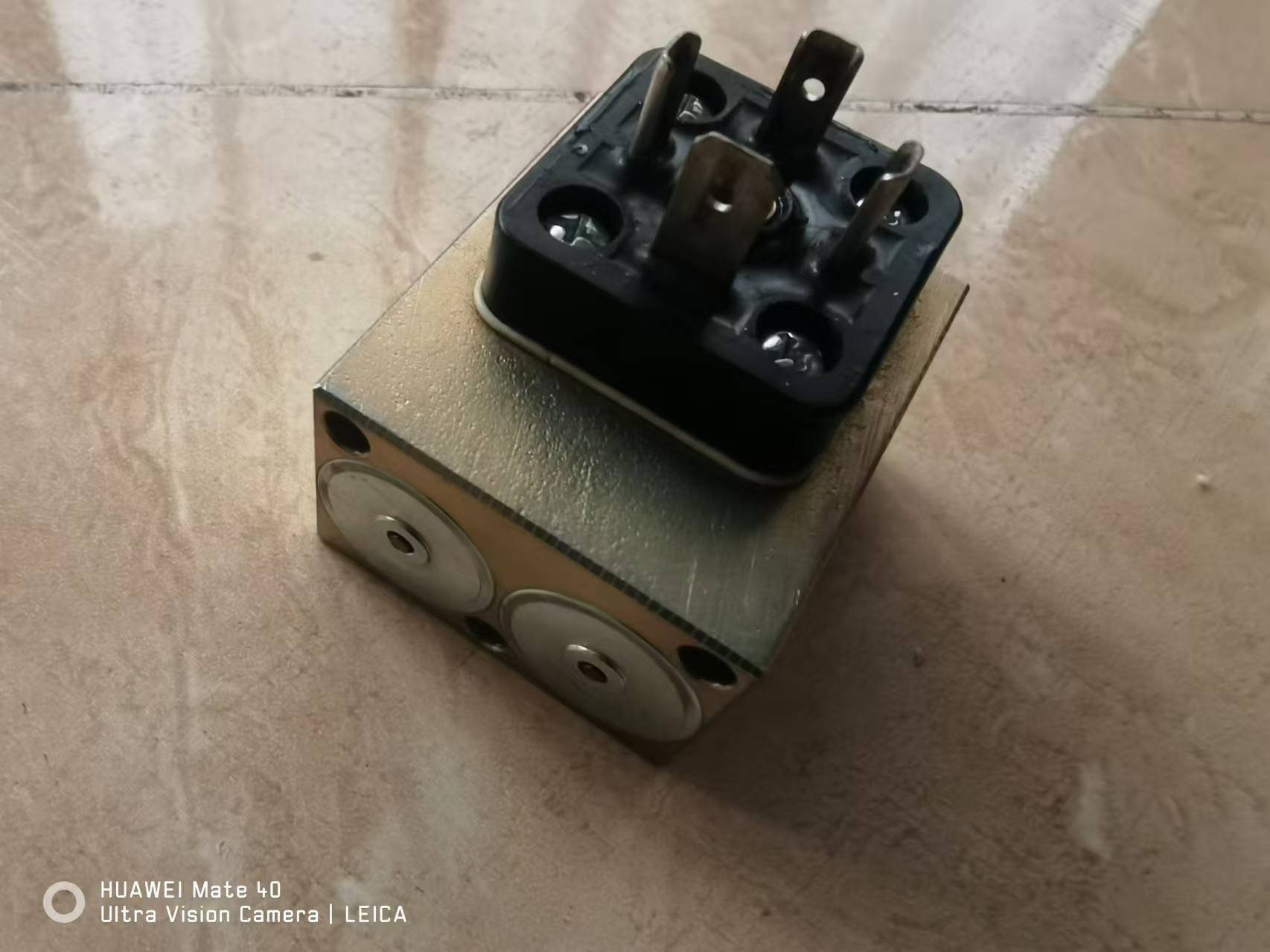 ZOOMLION mobile crane solenoid valve SCHIENLE 76256750 0.6A 0.58A