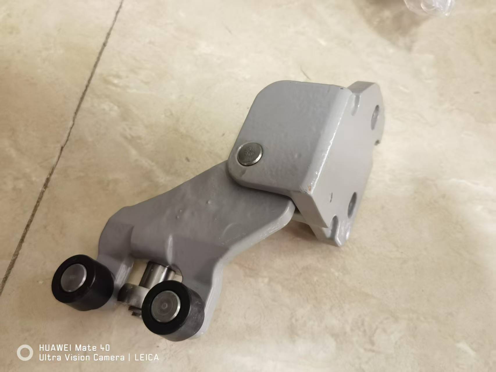 ZOOMLION truck crane QY25V top cabin Left door upper bracket assy  910X-06 1139801889