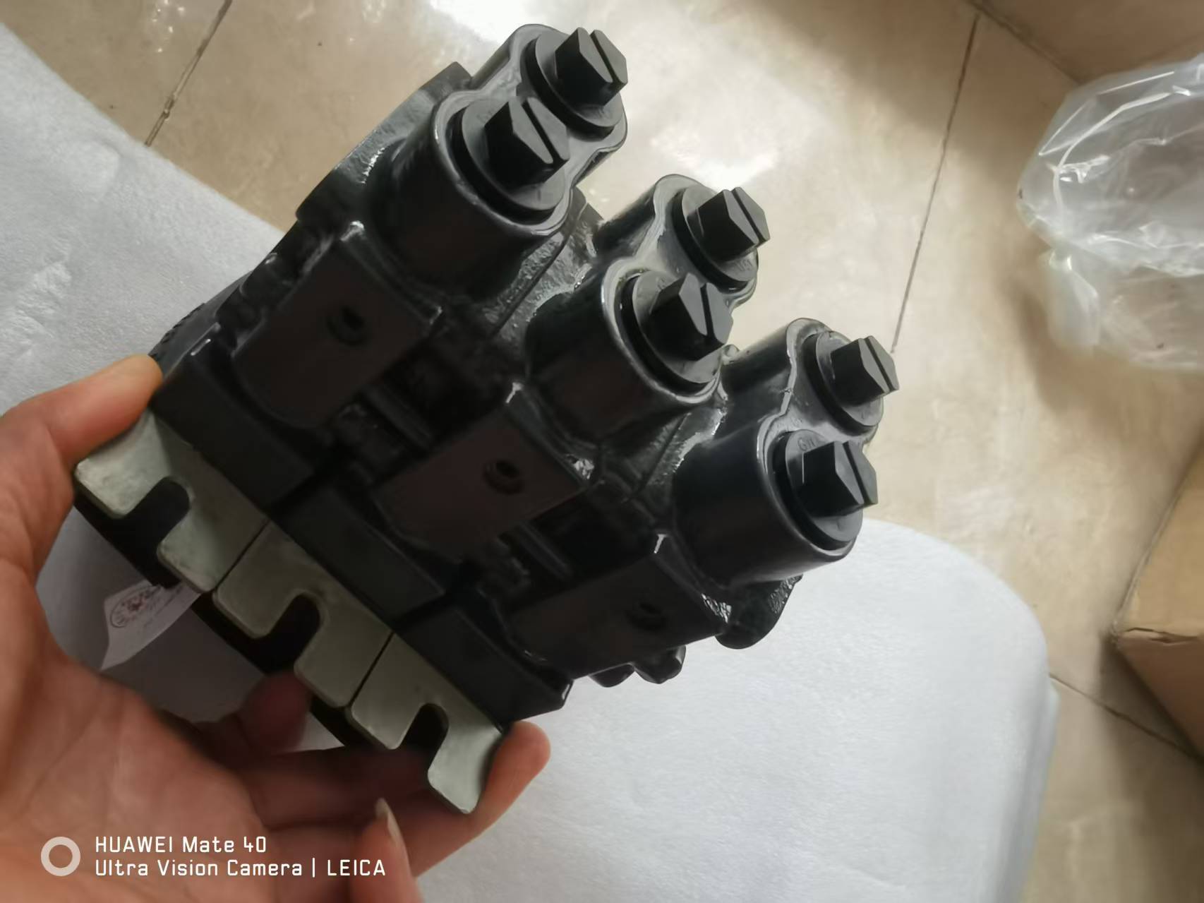ZOOMLION crawler crane  joystick pilot valve  1010305074 