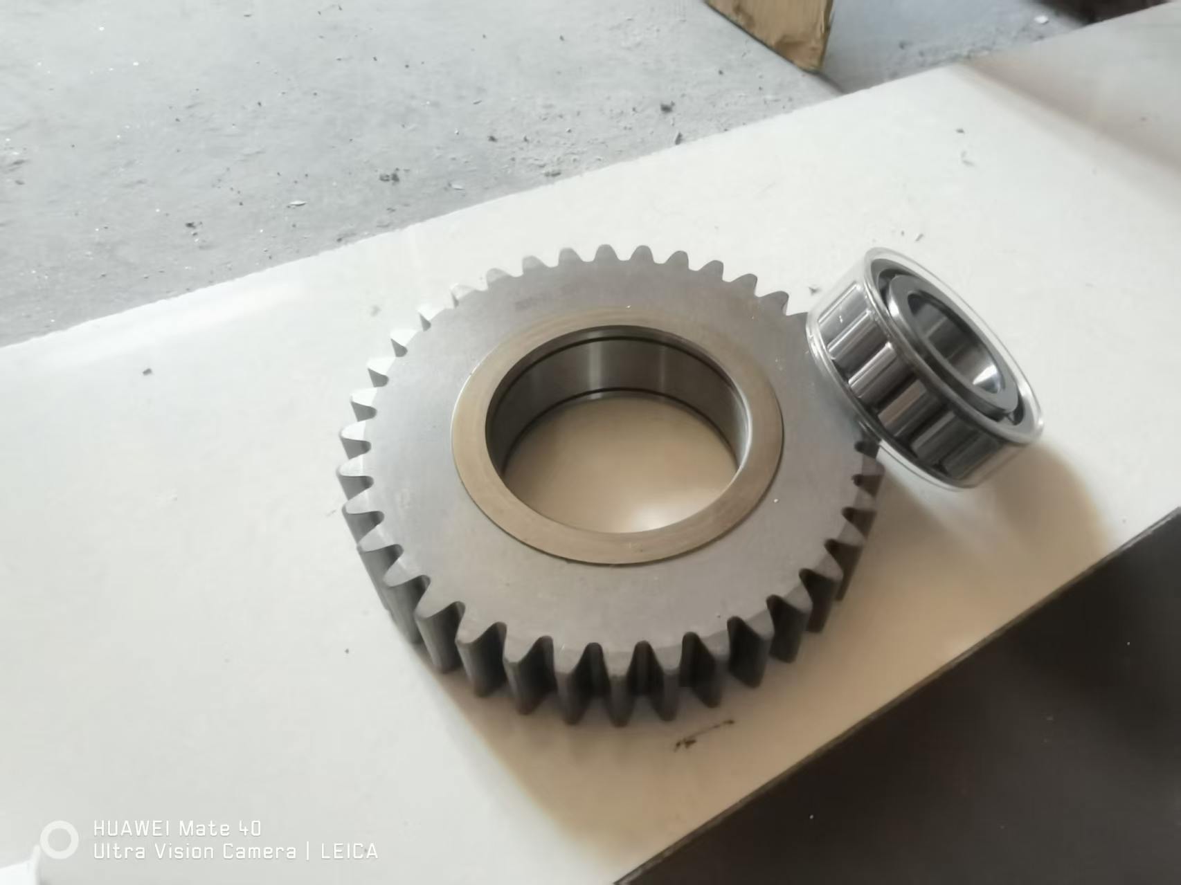 ZOOMLION crawler crane ZCC550H ZCC750H 1030201698 travel reducer gear JX80-32 and bearing