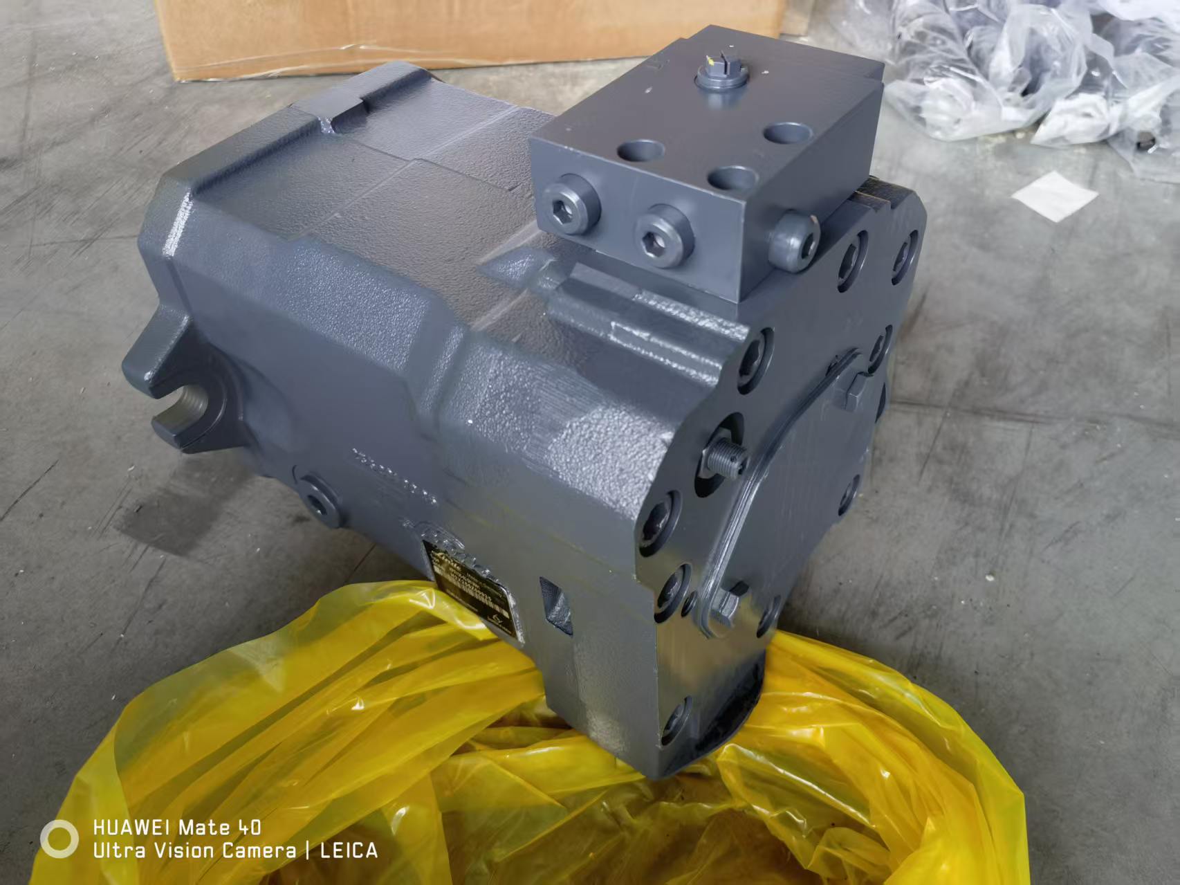 ZOOMLION truck crane ZTC800 QY80V Piston variable pump brand Linde 1010000042 1010000466  HPR135-02 OV 0001